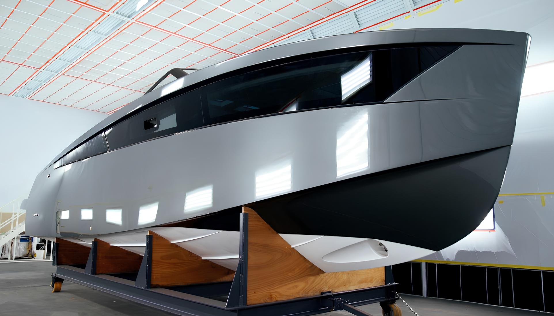 Luxia Yachts su SNOB