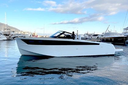 LUXIA 375 MONACO, cent milles à bord d’un incroyable Sport Coupé